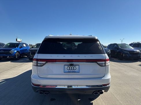 Used 2020 Lincoln Aviator Reserve w/ Equipment Group 202A image 4