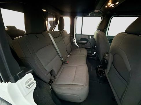 Used 2021 Jeep Wrangler Unlimited Sport AWD/4WD image 28