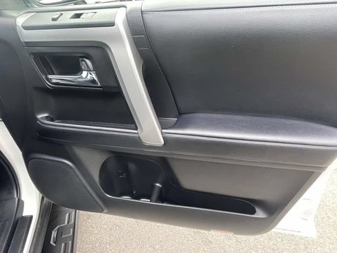 Used 2022 Toyota 4Runner SR5 Premium w/ Moonroof Package RWD image 36