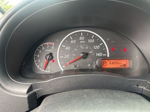 Used 2019 Nissan Versa S Plus FWD image 17