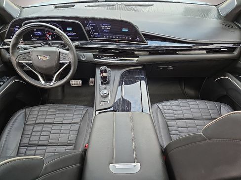 Used 2023 Cadillac Escalade ESV V w/ LPO, Floor Liner Package AWD/4WD image 18