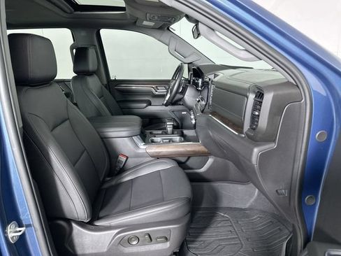 Used 2024 GMC Sierra 1500 SLT w/ SLT Premium Plus Package AWD/4WD image 29