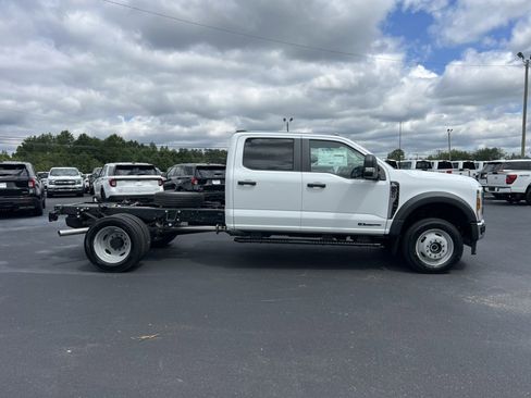 New 2025 Ford F450 XL w/ XL Chrome Package image 4