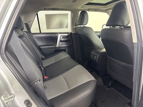 Used 2019 Toyota 4Runner SR5 Premium AWD/4WD image 5