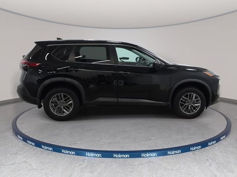 Used 2022 Nissan Rogue S AWD/4WD image 4