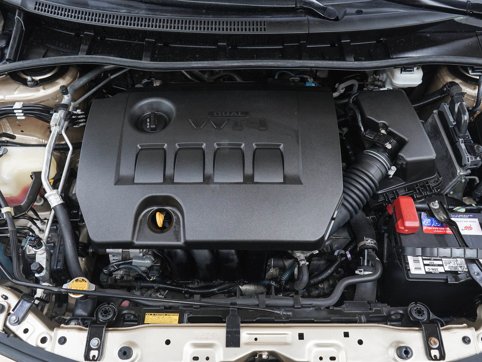 Used 2013 Toyota Corolla LE FWD image 26