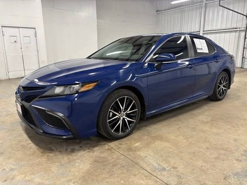 Certified 2024 Toyota Camry SE w/ Convenience Package FWD image 3