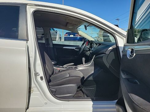Used 2015 Nissan Sentra SR FWD image 16