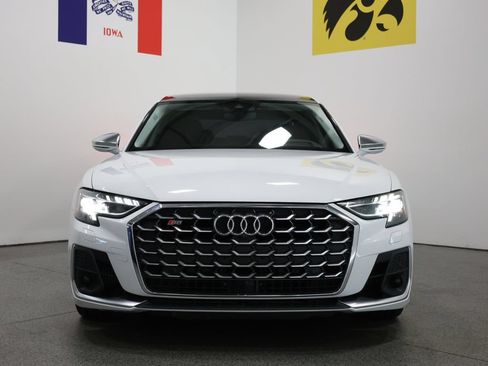 Used 2023 Audi S8 w/ S8 Comfort Plus Package AWD/4WD image 7