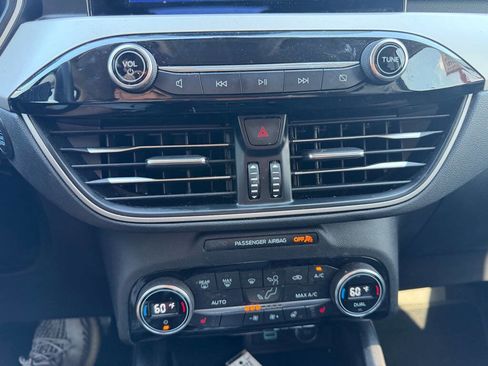 Used 2021 Ford Escape SEL w/ Technology Package FWD image 16