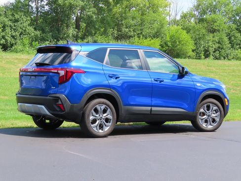 Certified 2024 Kia Seltos LX AWD/4WD image 5