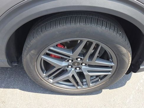 Used 2025 Ford Explorer ST-Line w/ Premium Package RWD image 21