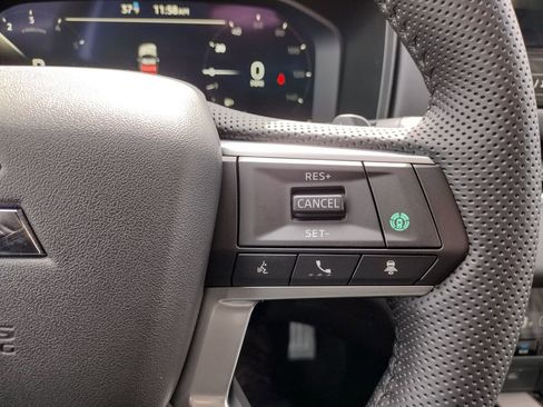 New 2026 Mitsubishi Outlander SEL image 31