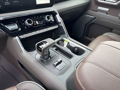 New 2026 GMC Sierra 1500 Denali w/ Denali Reserve Package image 36
