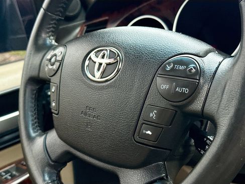 Used 2008 Toyota Sequoia Platinum image 35