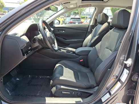 Used 2024 Honda Accord Touring image 14