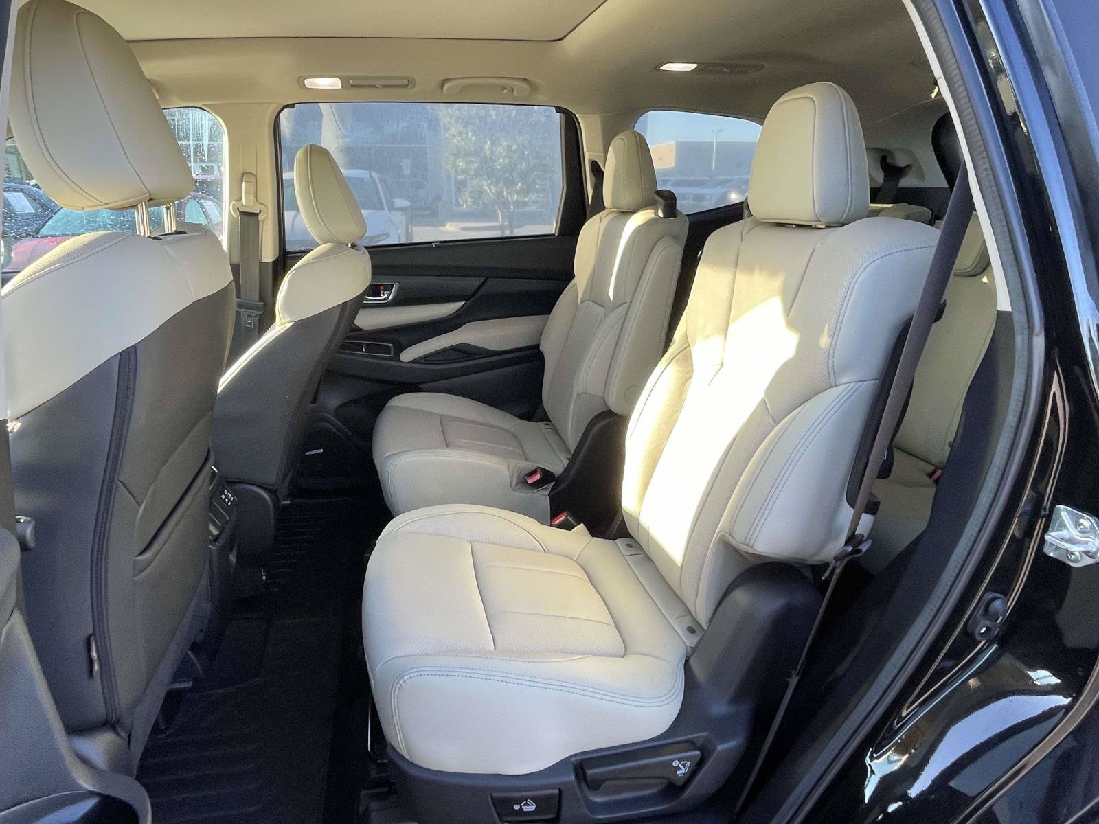 Used 2026 Subaru Ascent Limited AWD/4WD image 3