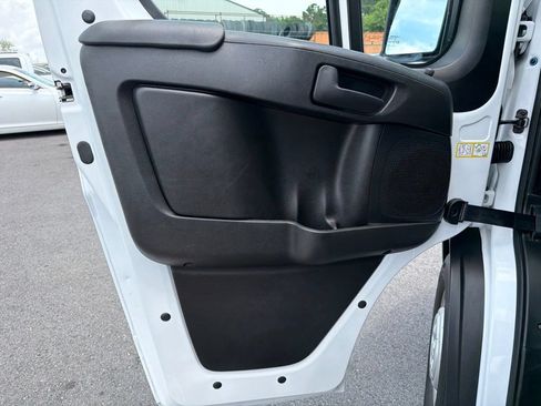 Used 2025 RAM ProMaster 2500 w/ Convenience Group FWD image 25