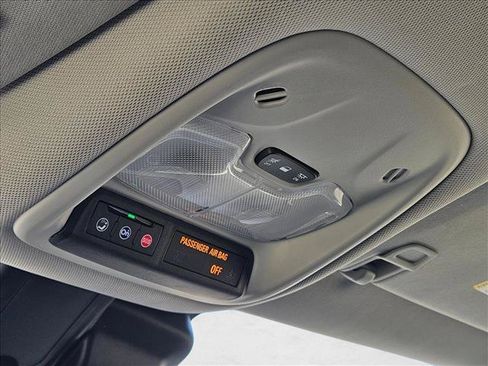 Certified 2025 Chevrolet TrailBlazer LT FWD image 12
