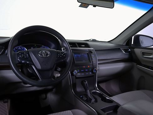 Used 2016 Toyota Camry LE FWD image 13