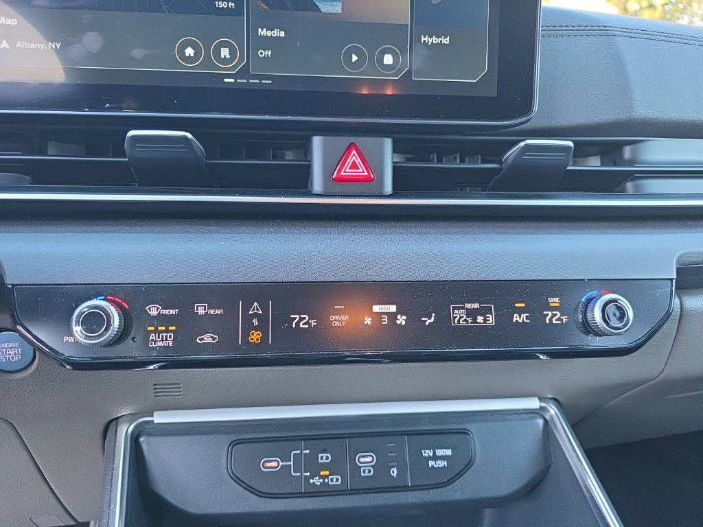 Used 2025 Kia Carnival EX FWD image 19