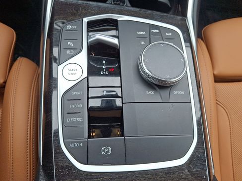 Used 2023 BMW 330e xDrive w/ M Sport Package image 14