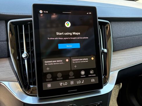 New 2026 Volvo XC90 B6 Plus w/ Protection Package Premier image 15