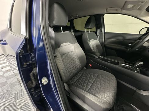 Certified 2025 Nissan Kicks SV FWD image 27