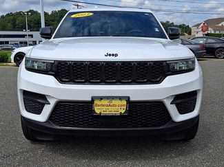 Used 2023 Jeep Grand Cherokee Altitude AWD/4WD video 1