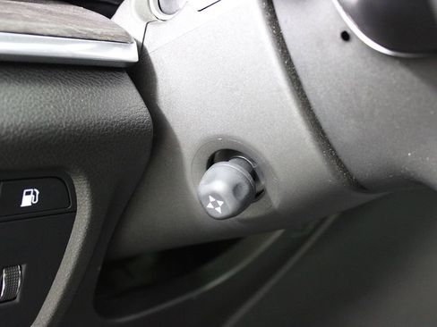 Used 2022 Jeep Grand Cherokee Overland w/ Luxury Tech Group IV image 12