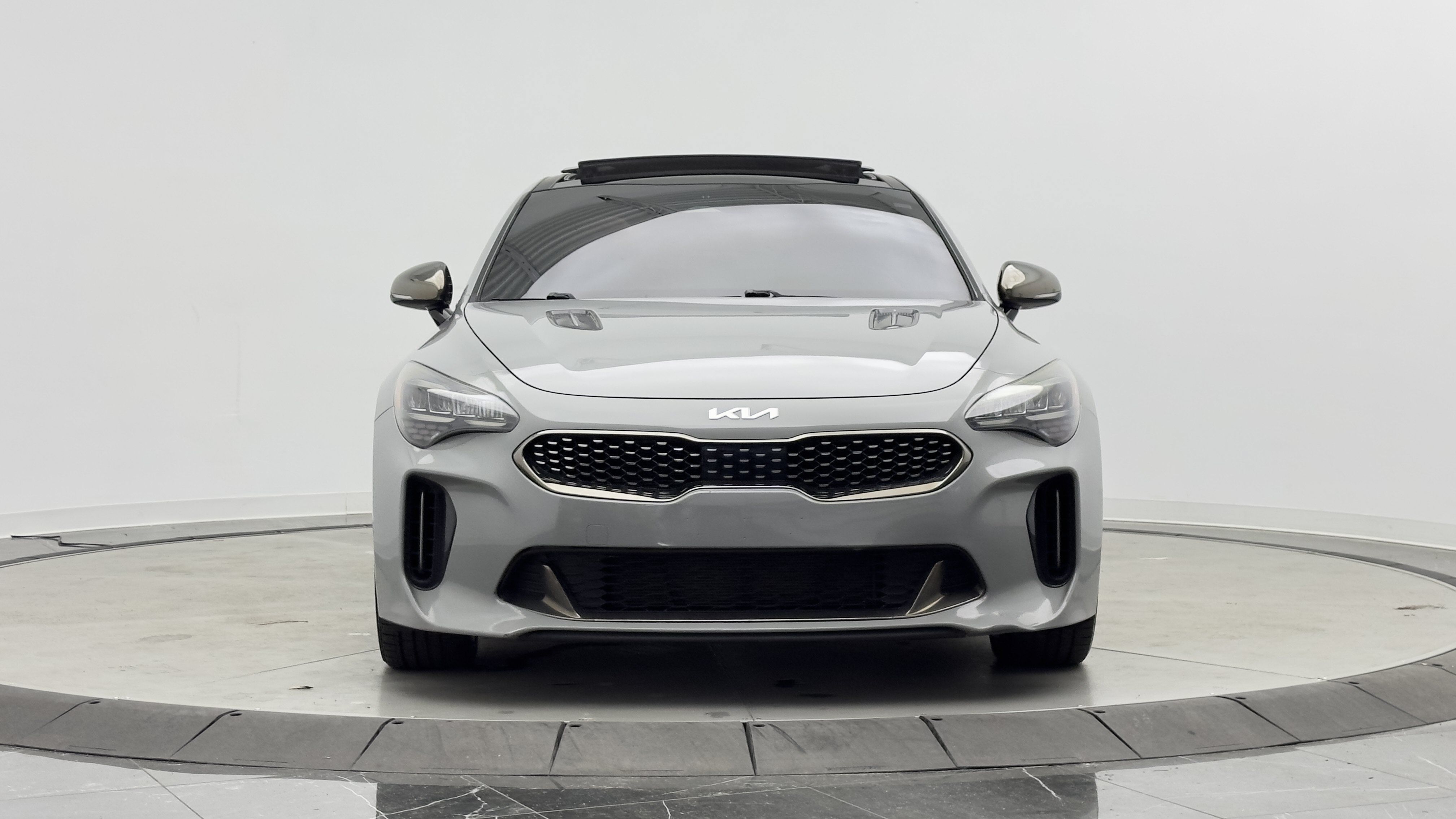 Used 2023 Kia Stinger GT-Line w/ Sun & Sound Package RWD image 2