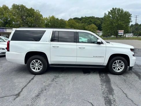 Used 2018 Chevrolet Suburban LT AWD/4WD image 9