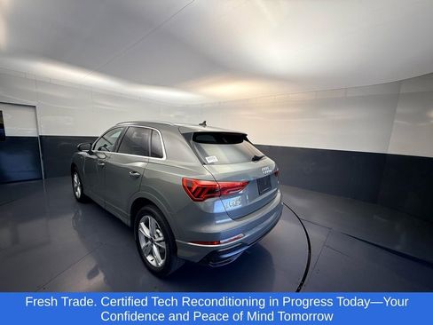Used 2022 Audi Q3 2.0T Premium w/ Convenience Package image 2