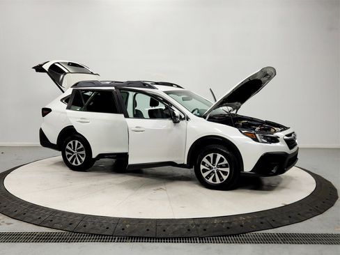 Used 2021 Subaru Outback Premium image 9