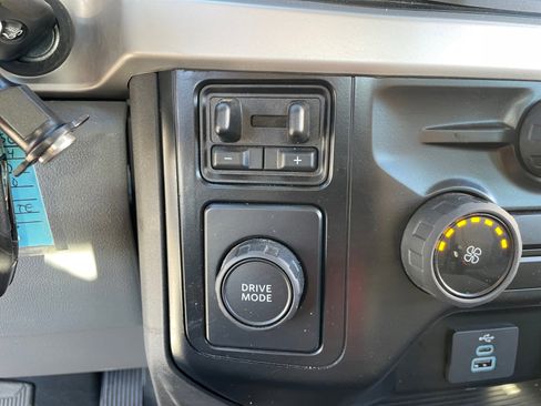 Used 2024 Ford F250 XL w/ XL Chrome Package image 29