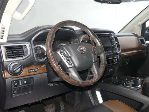 Used 2019 Nissan Titan Platinum Reserve AWD/4WD image 23