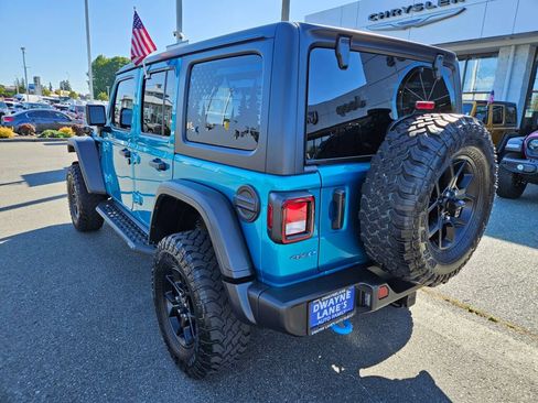 Used 2024 Jeep Wrangler Unlimited AWD/4WD image 3