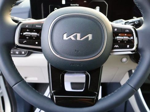 New 2026 Kia Carnival SX Prestige FWD image 32