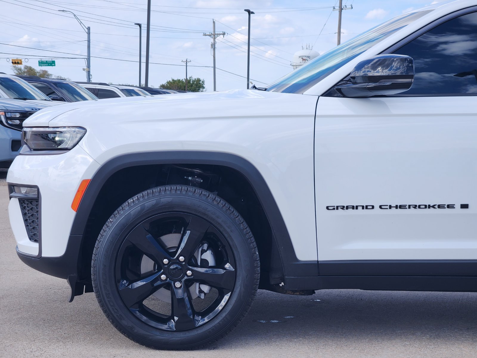 Used 2026 Jeep Grand Cherokee Limited w/ Limited Altitude Package AWD/4WD image 9