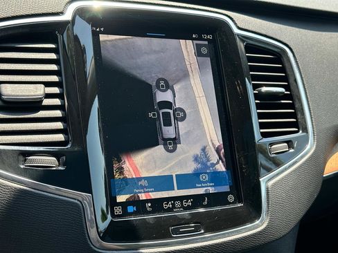 Certified 2025 Volvo XC90 B6 Plus image 13