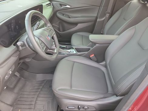 Used 2024 Buick Encore GX Sport Touring w/ Experience Buick Package image 11