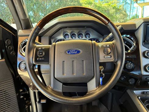 Used 2015 Ford F250 Platinum w/ FX4 Off-Road Package image 17