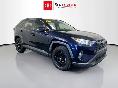 Used 2019 Toyota RAV4 XLE w/ Convenience Package FWD image 1