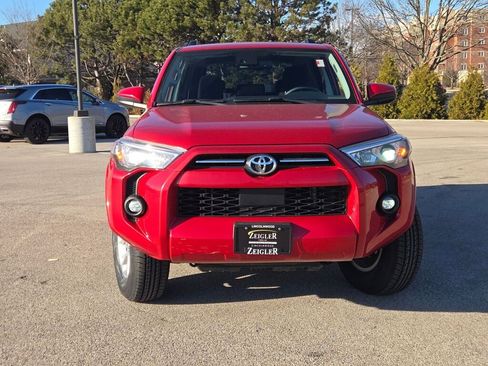 Used 2024 Toyota 4Runner SR5 image 5