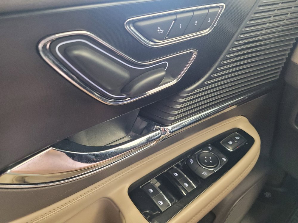 Used 2021 Lincoln Corsair AWD w/ Premium Package image 27