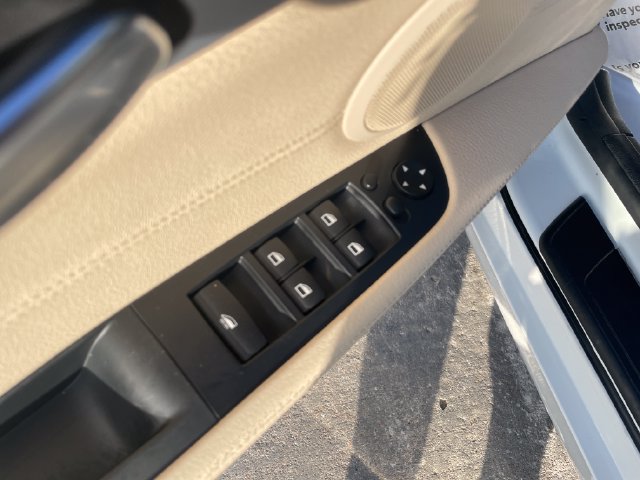 Used 2014 BMW Z4 sDrive28i RWD image 21