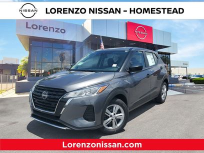 New 2025 Nissan Kicks Play S