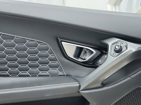 Used 2018 Lamborghini Huracan LP 580-2 image 18
