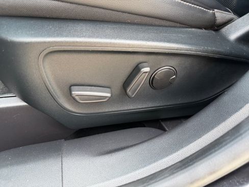 Used 2020 Ford Escape SEL FWD image 11