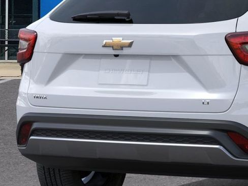 New 2026 Chevrolet Trax LT w/ LT Convenience Package image 14